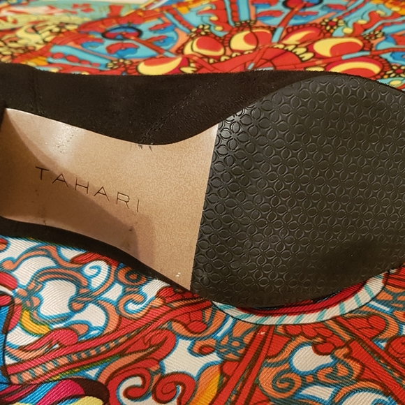 Tahari suede booties - Picture 3 of 8